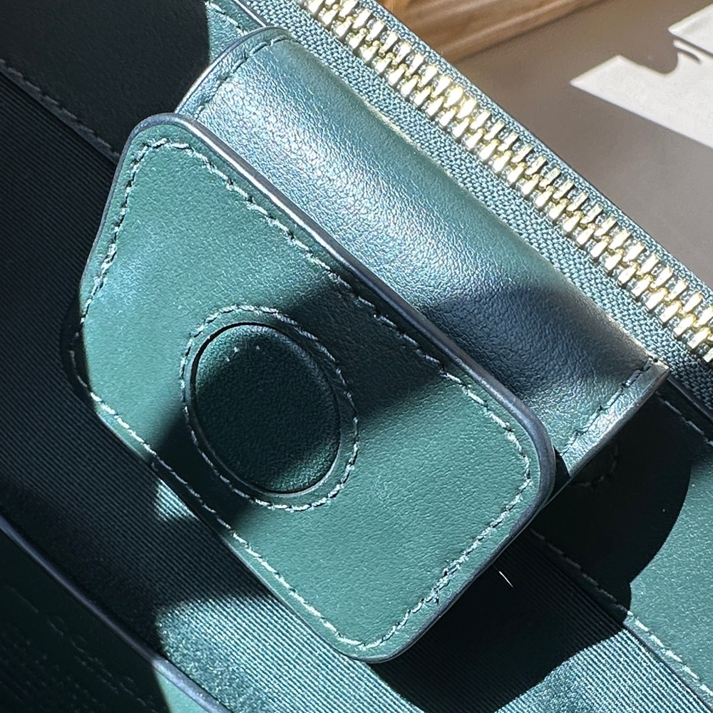 Coach Outlet Nina Zippered Tote in Gold Amazon Green Croc Embossed - Picture 4 of 14